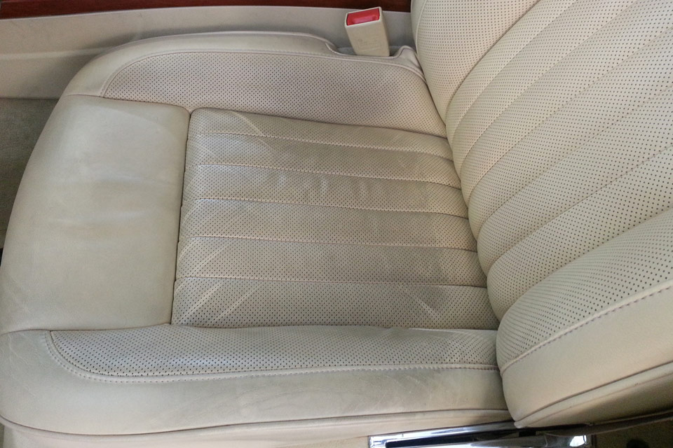 VW Phaeton: Lederreinigung
