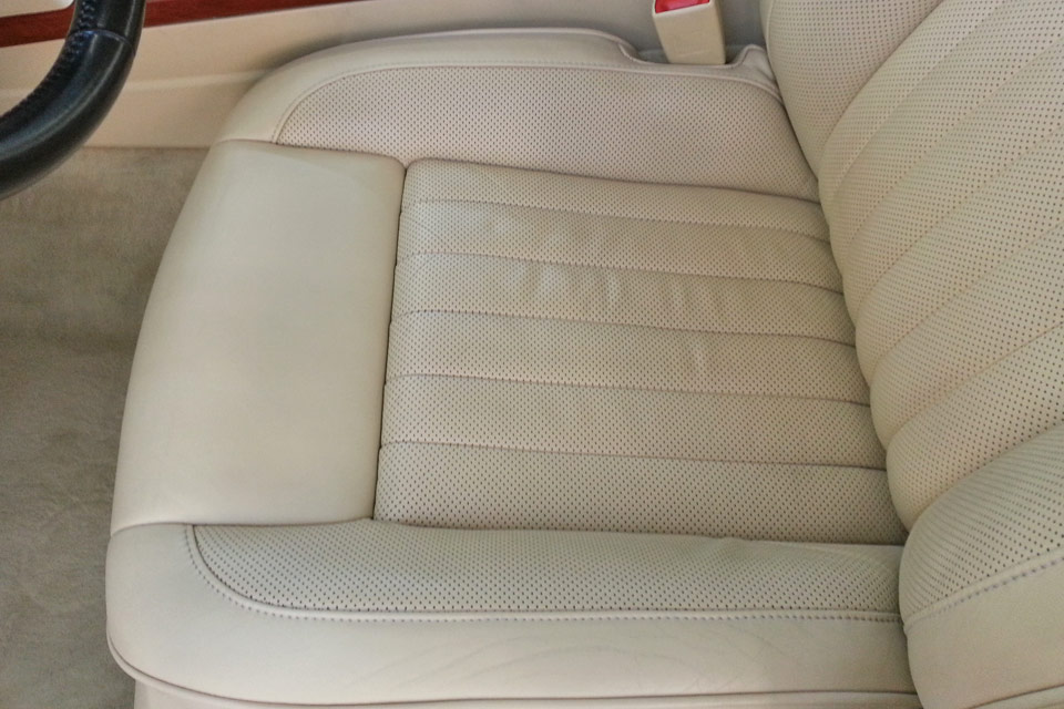 VW Phaeton: Lederreinigung